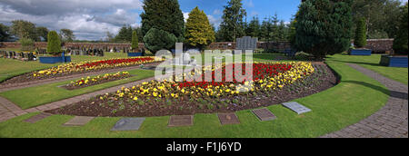 Breite Schuss von Lockerbie PA103 Denkmal mit den Namen der Toten, in Sommer, Schottland, UK Stockfoto