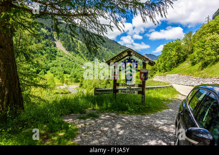 Aussicht von der Plockenpass zwischen Mortschach, Österreich und der italienischen Grenze Stockfoto