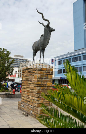 Bronze-Statue von einem Kudu, Unabhängigkeit Avenue, Windhoek (Windhuk), Khomas Region, Republik Namibia Stockfoto