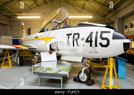 Innenraum von manston Airfield Museum. Grau USAF Lockheed P-80/F-80 Shooting Star photo reconnaissance Flugzeug im Hangar angezeigt. Stockfoto