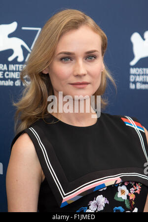 Venedig, Italien. 02. Sep 2015. Schauspielerin Diane Kruger stellt bei der Jury Fototermin der 72. Filmfestival von Venedig im Palazzo del Casino in Venedig, Italien, am 2. September 2015. Bildnachweis: Dpa picture Alliance/Alamy Live News Stockfoto