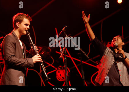 Shankar Tucker und Shankar Mahadevan die live beim Sturm Festival 2014, Bangalore Stockfoto