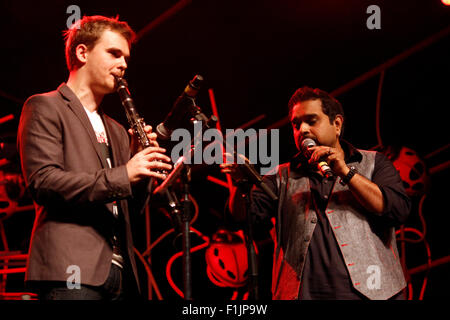 Shankar Tucker und Shankar Mahadevan die live beim Sturm Festival 2014, Bangalore Stockfoto