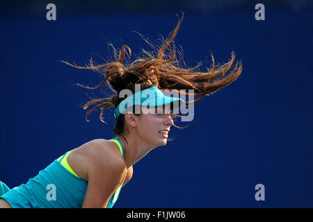 New York City, NY, USA. 02. Sep 2015. Oceane Dodin (FRA) während der 2015 US Open Tennis Championships in das USTA Billie Jean King National Tennis Center in Flushing, Queens, New York, USA. Bildnachweis: Aktion Plus Sport/Alamy Live-Nachrichten Stockfoto