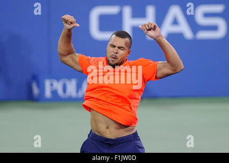 New York City, NY, USA. 02. Sep 2015. Jo-Wilfried Tsonga (FRA) während der 2015 US Open Tennis Championships in das USTA Billie Jean King National Tennis Center in Flushing, Queens, New York, USA. Bildnachweis: Aktion Plus Sport/Alamy Live-Nachrichten Stockfoto