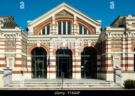 Die Termae Gebäude in Bagneres de Bigorre, Haute Garonne, Frankreich Stockfoto