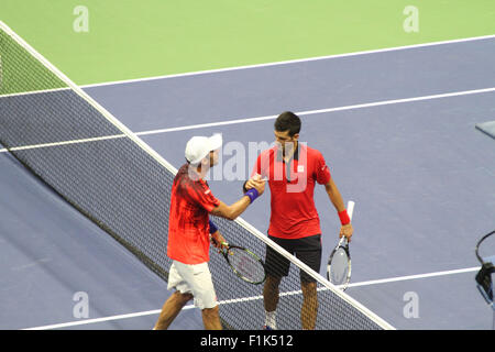 New York, New York, USA. 2. Sep, 2015. Tag3 der US Open in Forest Hills Queens in The Arthur Ashe Tennisstadion Tennismatches. Frauen passen Irina Falconi gegen Venus Williams. Mens Match Novak Djokovic gegen Andreas Haider - Maurer.Venus Williams gewann ihr Spiel. und Novak Djokovic gewann sein Match © Bruce Cotler/Globe Fotos/ZUMA Draht/Alamy Live News Stockfoto