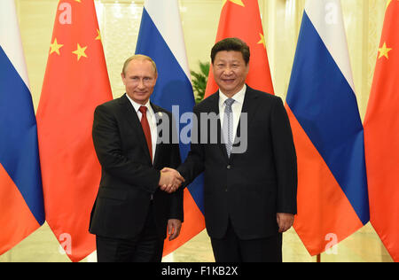 Peking, China. 3. Sep 2015. Chinese President Xi Jinping (R) trifft sich mit russischen Präsidenten Vladimir Putin in Peking, Hauptstadt von China, 3. September 2015. Bildnachweis: Rao Aimin/Xinhua/Alamy Live-Nachrichten Stockfoto