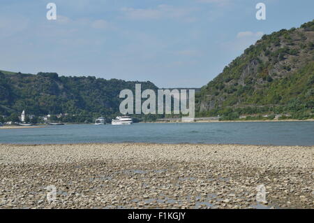 Rhein trocknete in der Nähe von Lorch Stockfoto