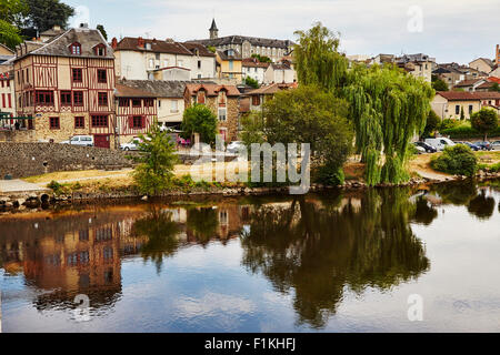 Blick über den Fluss Vienne in Limoges, Haute-Vienne, Limousin, Frankreich. Stockfoto