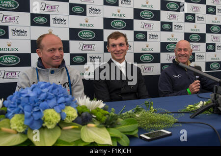 Stamford, UK. 3. September 2015. Pressekonferenz am Ende des Wettbewerbstag 1.  [L-R] Michael Jung (GER) 1., Niklas Bschorer (GER) 3., Andrew Hoy (AUS) 2. Der Land Rover Burghley Horse Trials 2015 Credit: Stephen Bartholomäus/Alamy Live-Nachrichten Stockfoto