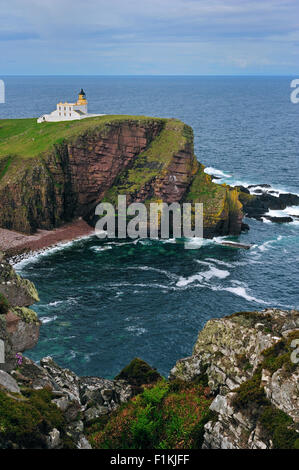 Die Stoner Head Leuchtturm am Point of Stoner in Sutherland, Schottisches Hochland, Schottland, Großbritannien Stockfoto