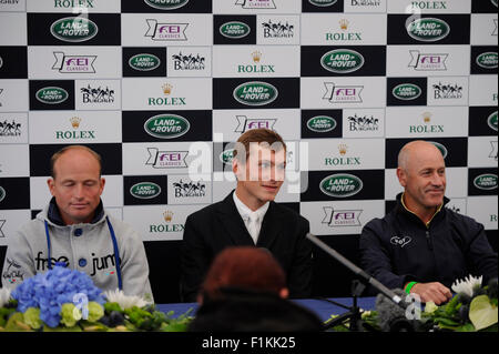 Stamford, Lincs, UK. 3. September 2015.  Der Land Rover Burghley Horse Trials. Die Top 3 Fahrer nach der Dressur-Phase an Tag1 der 2015 Land Rover Burghley Horse Trials.  Der Land Rover Burghley Horse Trials statt 3.-6. September.   Jonathan Clarke/GPA Bilder Credit: Jonathan Clarke/Alamy Live-Nachrichten Stockfoto