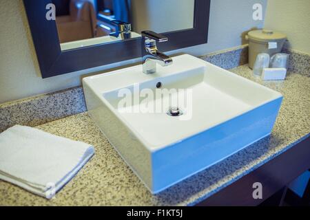 Hotel Bad Platz Stil Waschbecken. Hotel Interieur. Stockfoto