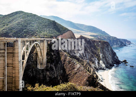 Bixby Bridge am Pacific Coast Highway PCH in Kalifornien gedreht aus dem Norden Stockfoto