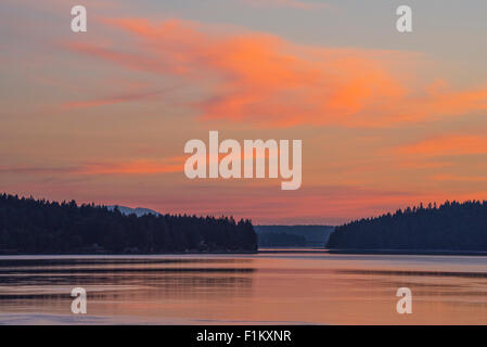 Sonnenaufgang auf dem Puget Sound, State of Washington. USA Stockfoto