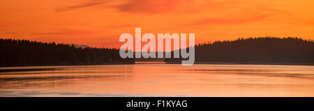 Sonnenaufgang auf dem Puget Sound, State of Washington. USA Stockfoto