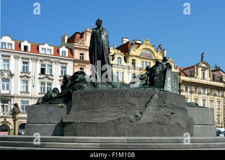 Jan Hus-Denkmal auf dem Altstädter Ring Prag in der Tschechischen Republik. Stockfoto