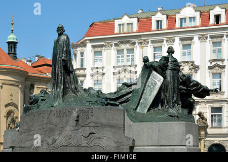 Jan Hus-Denkmal auf dem Altstädter Ring Prag in der Tschechischen Republik. Stockfoto