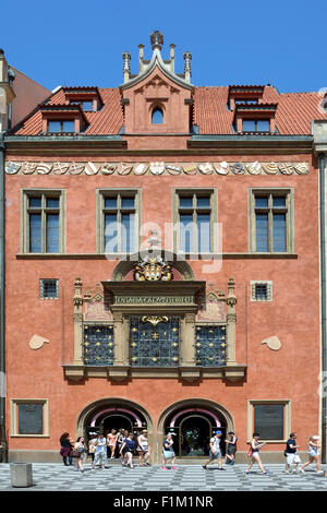 Kriz Haus am alten Rathaus von Prag in der Tschechischen Republik. Stockfoto