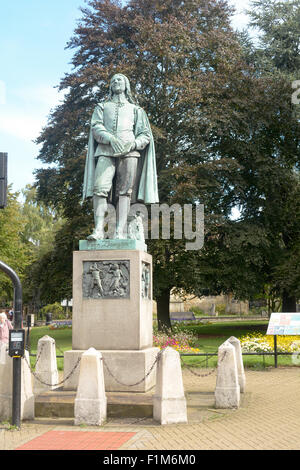 John Bunyan-Statue von Sir Joseph Edgar Boehm am St Peters Grün in Bedford, Bedfordshire, England Stockfoto