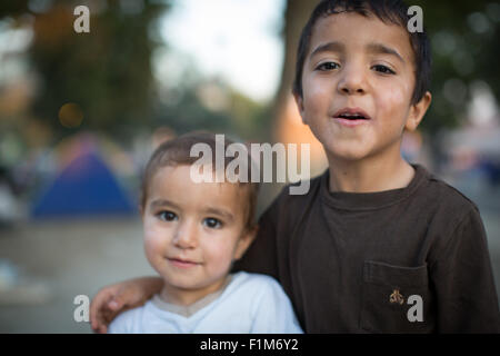 Syrien und die afghanische Flüchtlinge, Migration durch Belgrad, Serbien auf dem Weg nach Europa. September 2015 Stockfoto