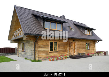 VILNIUS, Litauen - 27. Juli 2013: Typisch baltische Europäische moderne ländlichen Boarding Holzhaus - Hotel für Touristen Dorf Stockfoto