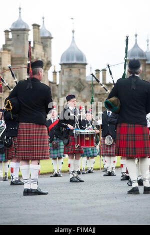 Massed Pipebands auf Floors Castle. Kelso, Schottland Stockfoto