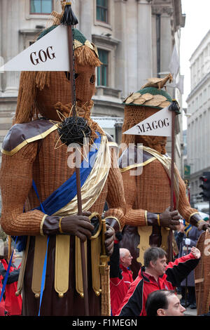 Gog und Magog, die traditionellen Hüter der City of London, Mansion House, City of London, England, UK Stockfoto