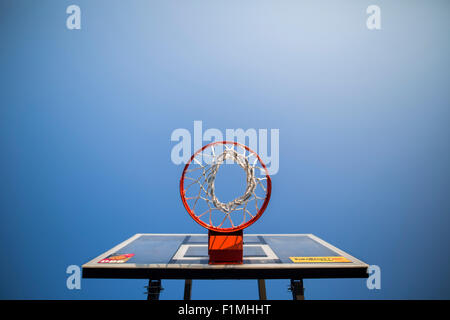 Berlin, Deutschland. 04. Sep, 2015. Ein Basketball-Korb ist in Berlin, Deutschland, 4. September 2015 gesehen. Die FIBA EuroBasket 2015 beginnt am 5. September 2015. Foto: Lukas Schulze/Dpa/Alamy Live News Stockfoto