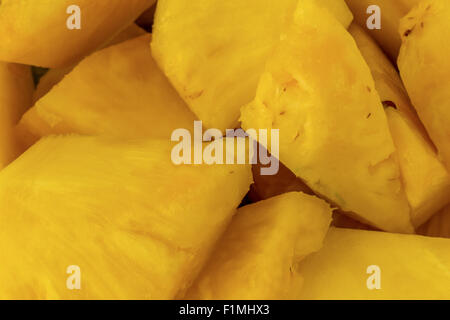 Frische und reife Ananas Nahaufnahme Hintergrund gedreht. Stockfoto