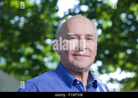 Sir John Philip Lister Lister-Kaye, ist 8. Baronet OBE, ein englischer Naturforscher, Naturschützer und Autor, an das Edinburgh International Book Festival 2015. Edinburgh, Schottland. 17. August 2015 Stockfoto