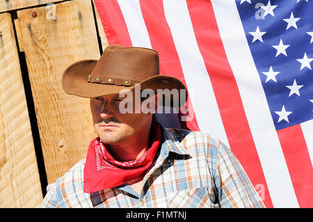 AUS WEST - braucht ein Cowboy Zeit um sich auszuruhen und zu reflektieren. Stockfoto