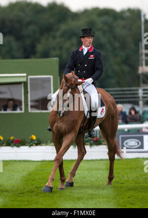 Stamford, Lincs, UK. 4. September, phase 2015.Oliver Townend (GBR) und Armada [#94] während der Dressur am zweiten Tag des Wettbewerbs.  Der Land Rover Burghley Horse Trials 2015 Credit: Stephen Bartholomäus/Alamy Live-Nachrichten Stockfoto