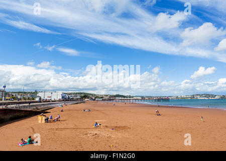 Der Strand und die Seebrücke in Paignton, Torbay, Devon, England, UK Stockfoto