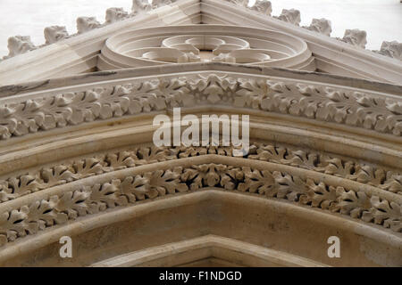 Westportal der Kirche St. Markus in Zagreb, Kroatien am 21. Februar 2015 Stockfoto