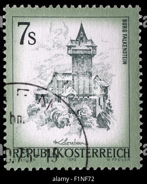 Briefmarke gedruckt in Österreich zeigt die Burg Falkenstein, aus der Serie Sehenswürdigkeiten in Österreich, ca. 1973 Stockfoto