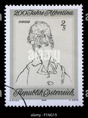 Briefmarke gedruckt in Österreich zeigt Frau des Künstlers, von Egon Schiele, Albertina, Wien, ca. 1969 Stockfoto