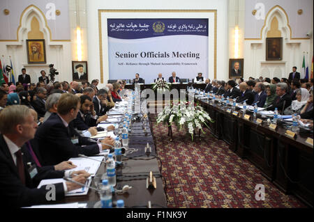 Kabul, Afghanistan. 5. Sep, 2015. Afghanische Beamte und ausländische Delegierte besuchen die Senior Beamten treffen (SOM) in Kabul, Afghanistan, 5. September 2015. Die SOM der Geberländer eröffnet in der afghanischen Hauptstadt Kabul am Samstag unter strengen Sicherheitsvorkehrungen. © Ahmad Massoud/Xinhua/Alamy Live-Nachrichten Stockfoto