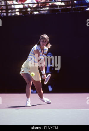 Chris Evert in Aktion bei den Clairol Krone-Tennis-Turnier in La Costa Resort in Carlsbad, Kalifornien im April 1981. Stockfoto