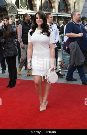 London, UK, 21. Mai 2015: Kat Shoob besucht die World Premiere von San Andreas im Odeon Kino am Leicester Square in London Stockfoto