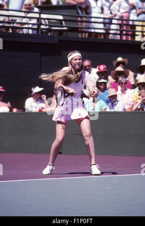 Andrea Jaeger in Aktion bei den Clairol Krone-Tennis-Turnier in La Costa Resort in Carlsbad, Kalifornien im April 1981. Stockfoto