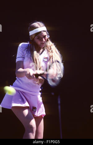 Andrea Jaeger in Aktion bei den Clairol Krone-Tennis-Turnier in La Costa Resort in Carlsbad, Kalifornien im April 1981. Stockfoto