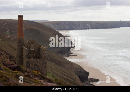 Towan Roath Maschinenhaus bei Wheal Coates Tin Mine, UNESCO-Weltkulturerbe, St. Agnes, Cornwall, England, Vereinigtes Königreich Stockfoto