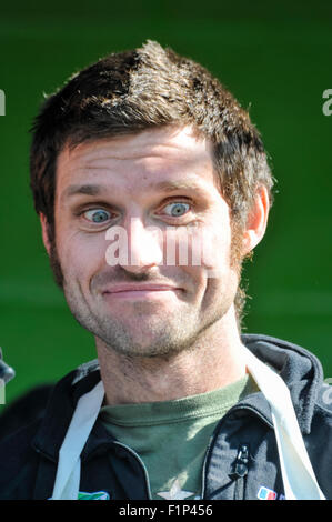 Motorradfahrer und Fernsehmoderator Guy Martin (Tyco BMW Motorrad Racing) besucht die Hillsborough International Oyster Festival. Stockfoto