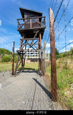 Tschechoslowakei Kommunismus, Kalter Krieg, Vojna Memorial, Museum der Opfer des Kommunismus, in der Nähe von Pribram, Tschechische Republik, Europa, hölzerner Wachtturm Stockfoto