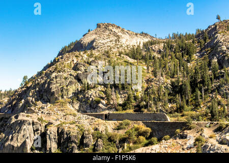 Donner Lake Eisenbahntunnel auf der Coastal Pacific Railway Stockfoto