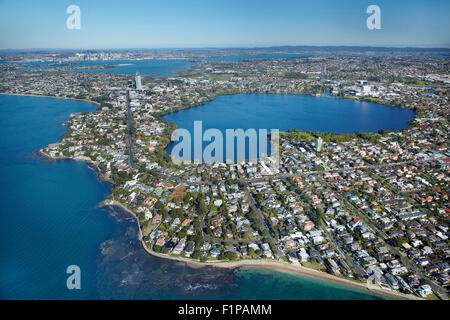 Lake Pupuke, Takapuna, Auckland, Nordinsel, Neuseeland - Antenne Stockfoto