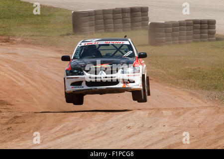 Brisbane, Australien. 5. September 2015. Steve Glennie am 2. Tag der ersten Runde der neuen Sidchrome Extreme Rallycross Championship Series im Lakeside Park stattfinden, Brisbane, die Hauptstadt von Queensland, Australien, am 4. und 5. September 2015 Credit: John Quixley/Alamy Live News Stockfoto