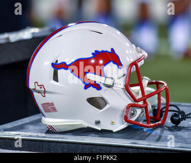 4. September 2015:. SMU-Football-Helm während der NCAA Football-Spiel zwischen der Baylor Bears und die SMU Mustangs im Gerald J. Ford Stadium in Dallas, gewinnt Texas.Baylor 56 21.Manny Flores/CSM Stockfoto